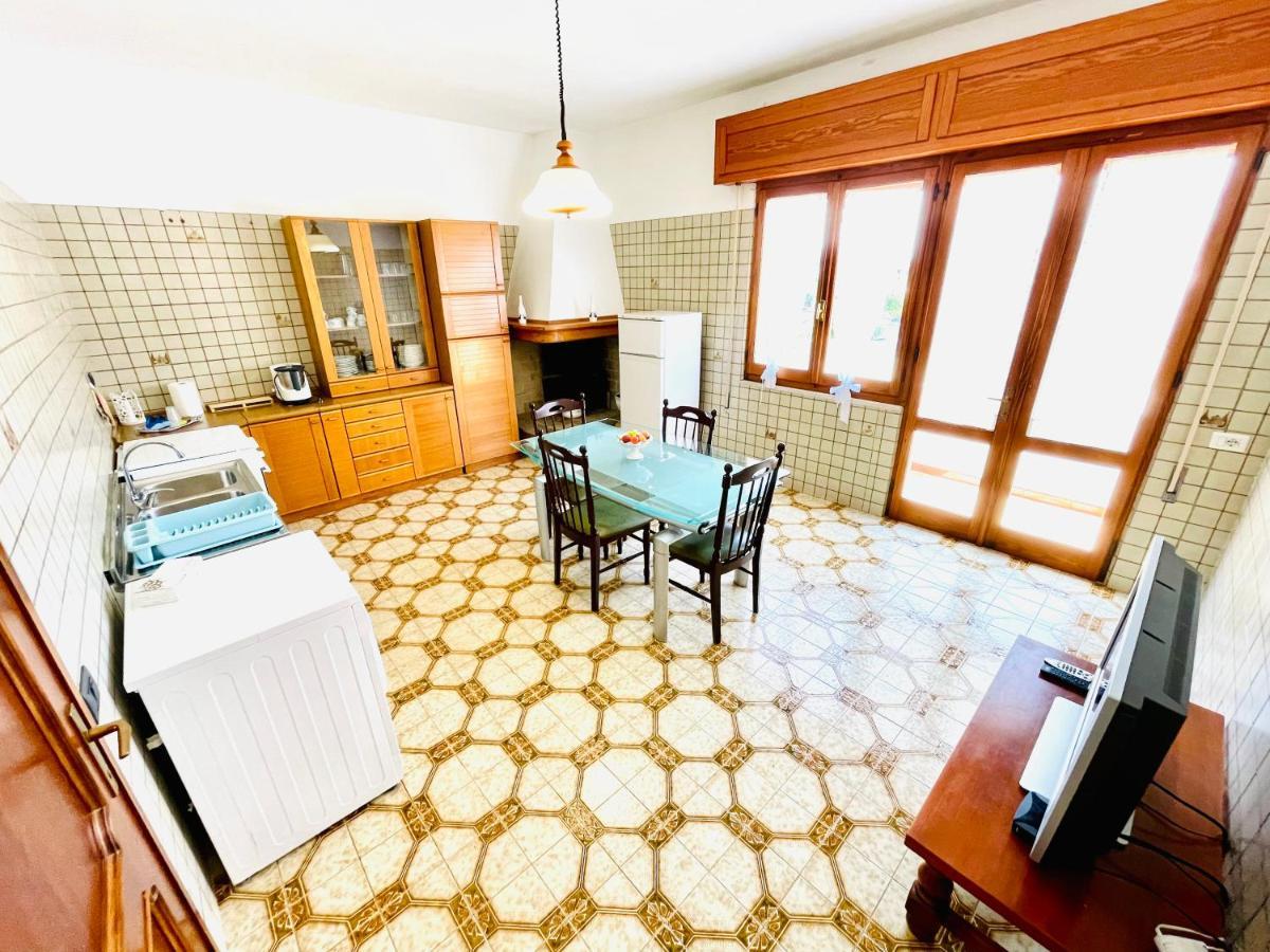 Sa Domu Zara - Ampia Casa Con Terrazzo Villa Pula Eksteriør billede